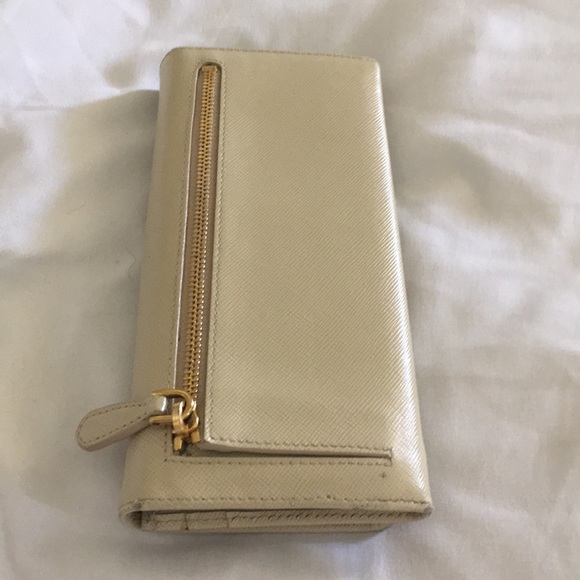 Authentic Prada Wallet - Picture 5 of 5